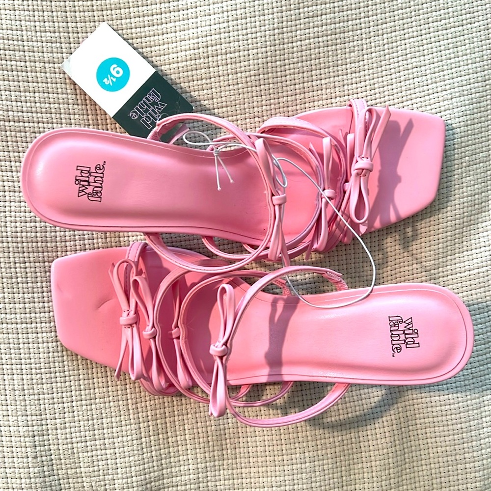 BRAND NEW Pink Bow Heels